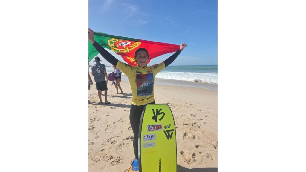 Aluna da ESDAS na crista da onda europeia